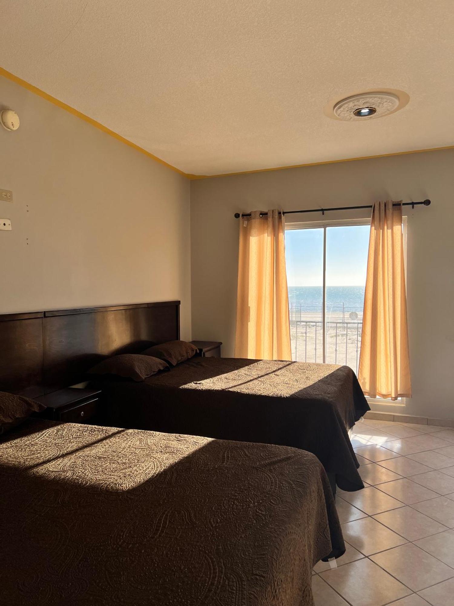 Hotel Los Pinos Inn El Golfo de Santa Clara ภายนอก รูปภาพ
