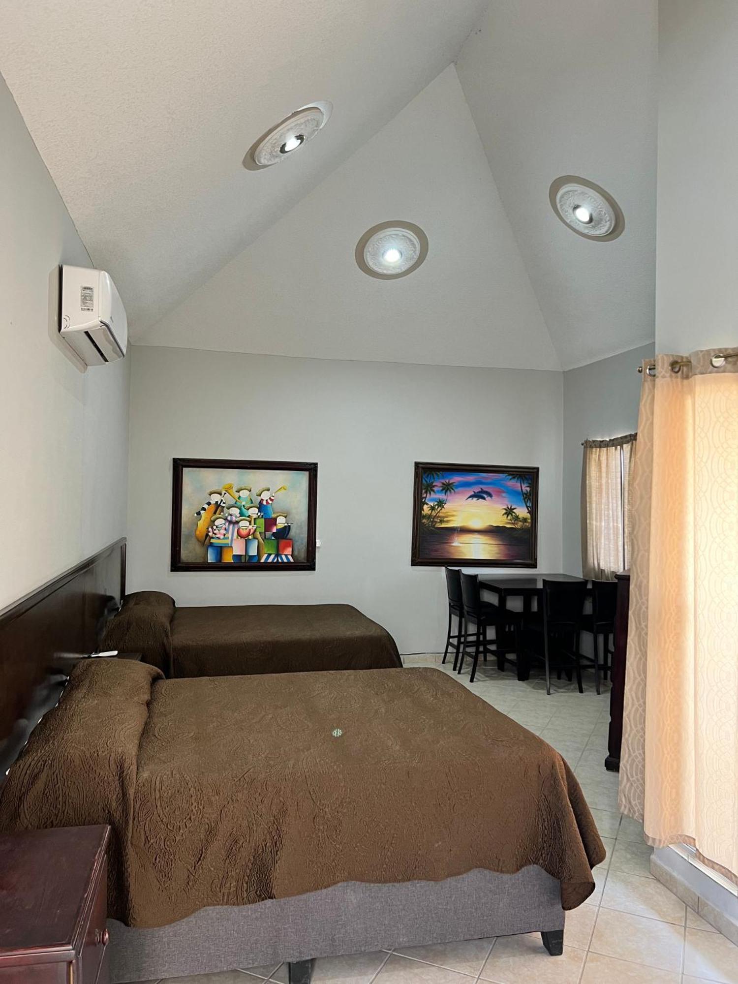 Hotel Los Pinos Inn El Golfo de Santa Clara ภายนอก รูปภาพ